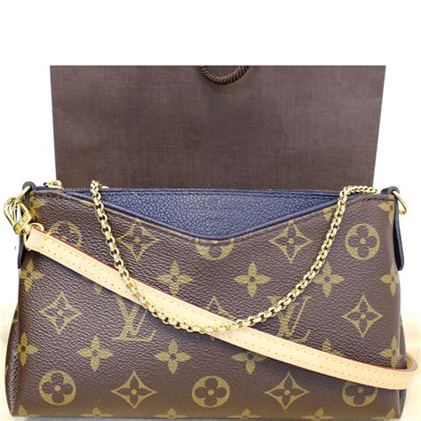 clutch bag louis vuitton.